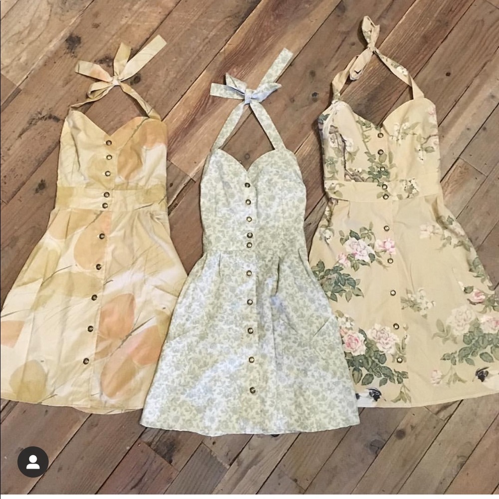 Vintage inspired halter dress 👗